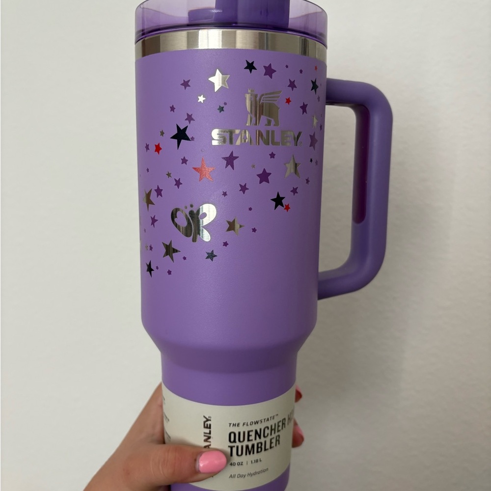 Olivia Rodrigo Stanley cup